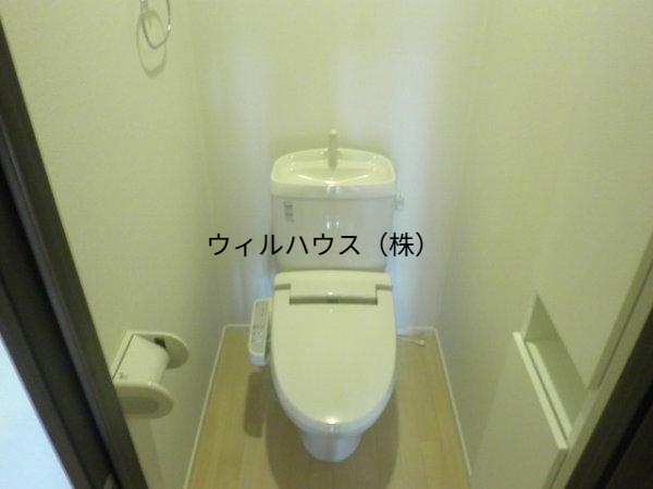トイレ　ウォシュレット付きです！
