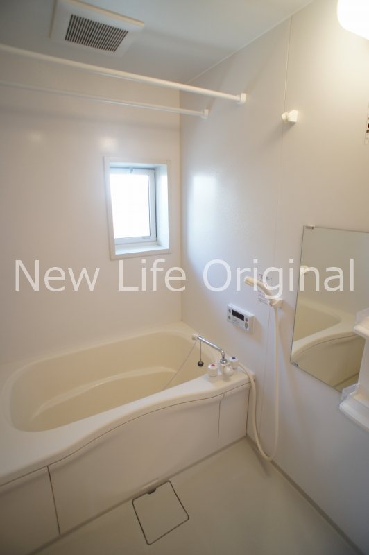 バス・シャワールーム　1日の疲れを癒す浴室は追い焚き機能付き☆