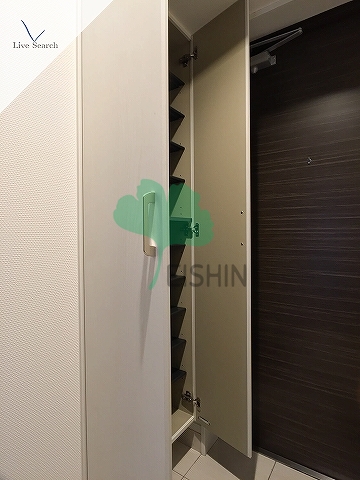 玄関　下駄箱もしっかりついてます！