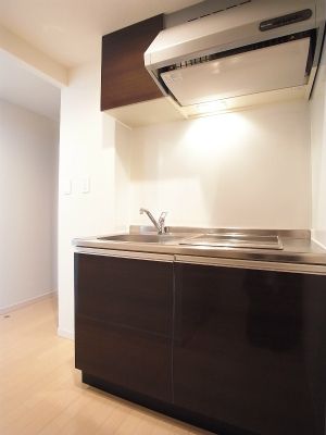 キッチン　別部屋参考写真となります