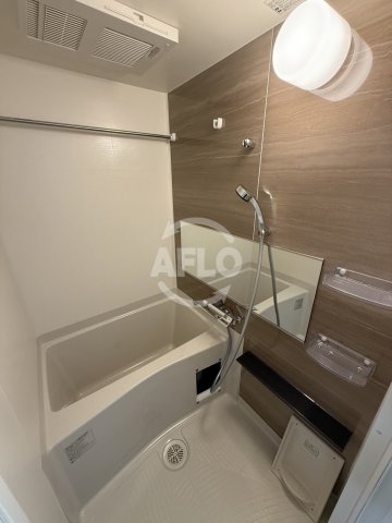 バス・シャワールーム　プレサンス東小橋エレディータ　浴室