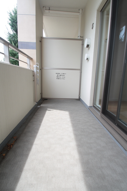 バルコニー　※別室の参考写真の為、現況優先です。