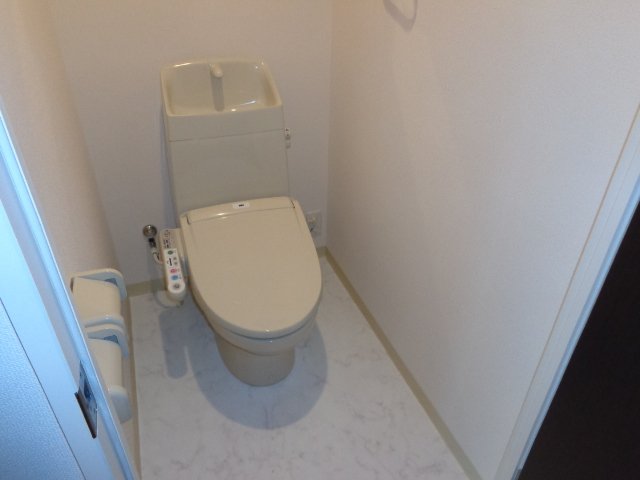 トイレ　シャワー付トイレ