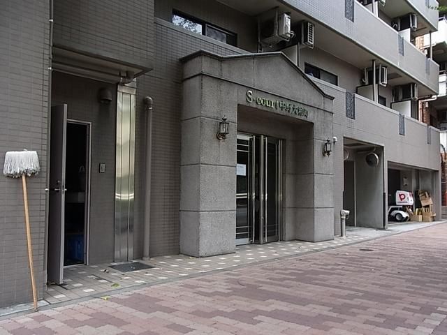 エントランス　★オートロック★