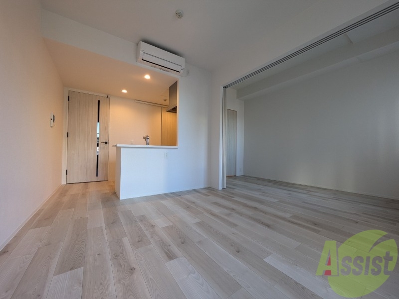 居室・リビング　広々したリビングで快適にくつろげそうです。