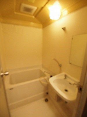 バス・シャワールーム　☆ゆったりくつろげるお風呂☆