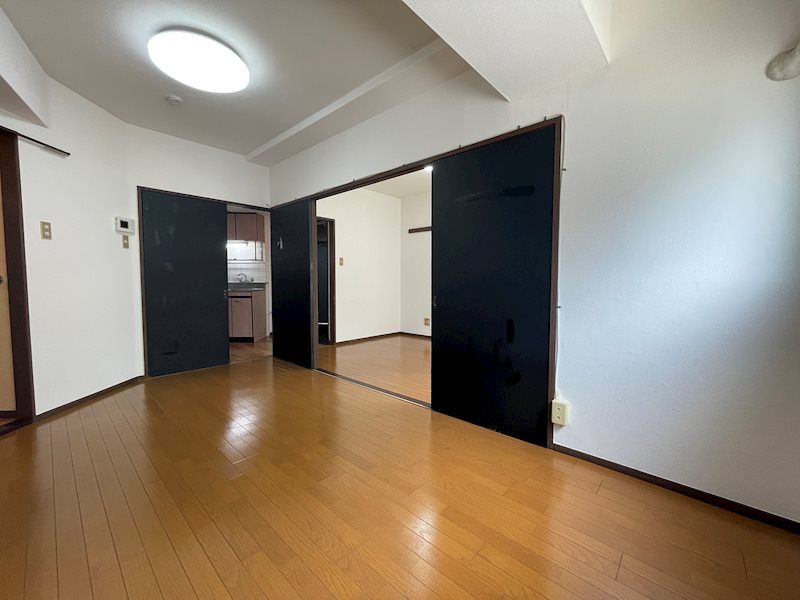 居室・リビング　☆明るい洋室☆