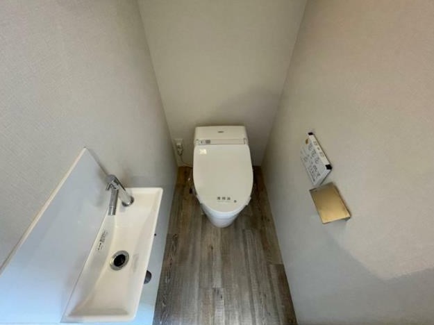 トイレ　※同間取り参考写真