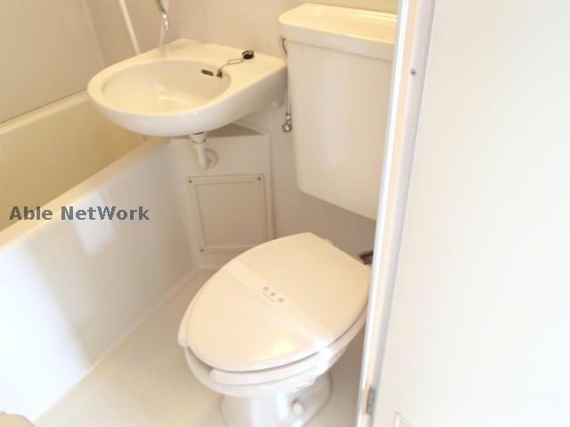 トイレ　※同物件別部屋の写真です。