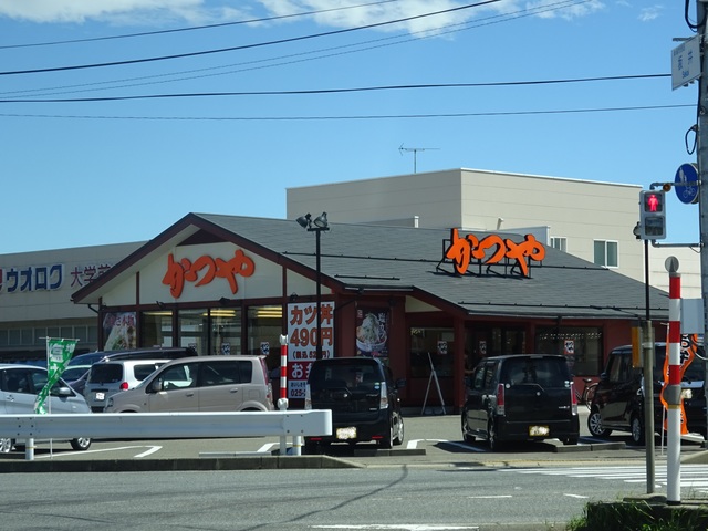 飲食店　かつや新潟坂井店（飲食店）まで412m