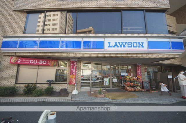 コンビニ　ローソン（コンビニ）まで156m