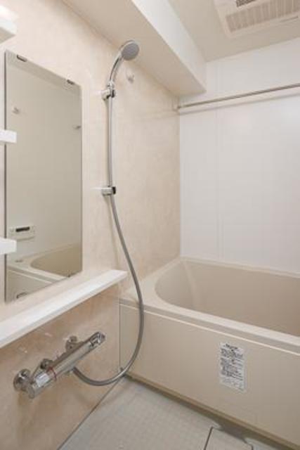 バス・シャワールーム　※写真は同タイプ住戸です。
