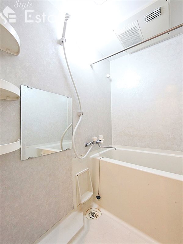 バス・シャワールーム　バスルーム