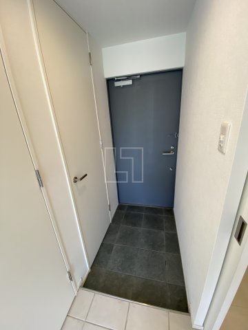 玄関　One Shinmachi（ワン新町）　玄関スペース