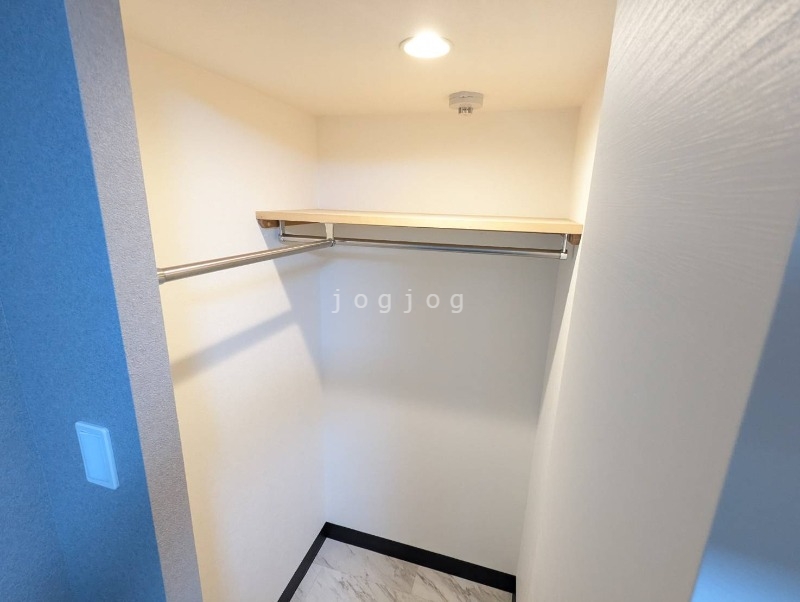 収納　洋室のウォークインクロゼット