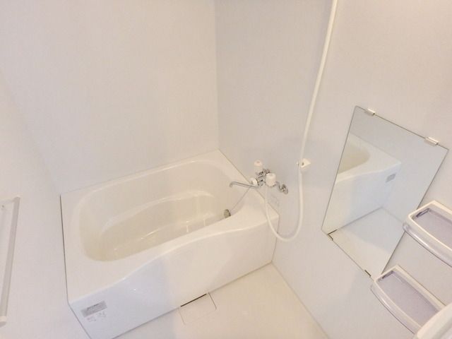 バス・シャワールーム　★追い焚き/浴室乾燥完備★