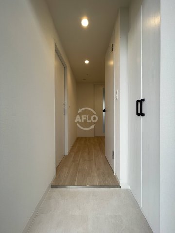 玄関　Louis Residence 弁天町　玄関