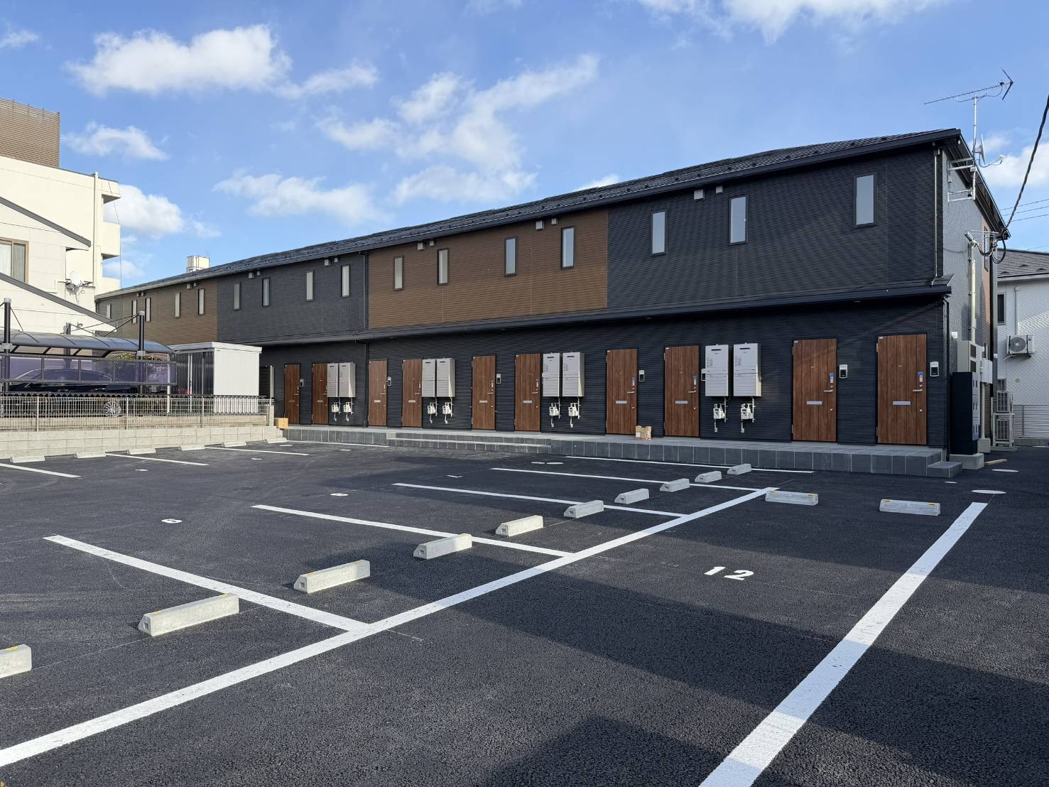 建物外観　閑静な住宅街