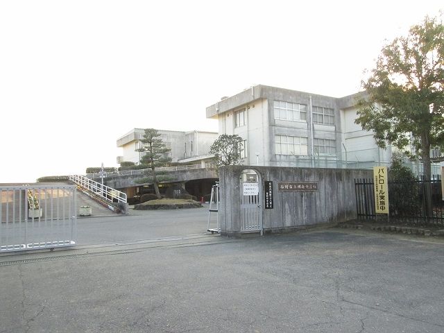 中学校　石岡市立国府中学校（中学校）まで750m