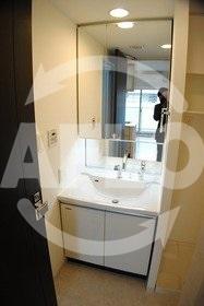 洗面設備　エステムエグゼ心斎橋　独立洗面台