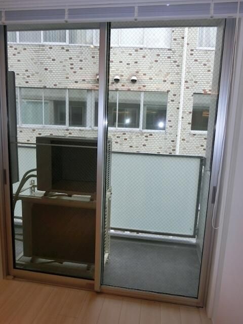 バルコニー　バルコニーからの眺めを楽しみながら食事をしませんか