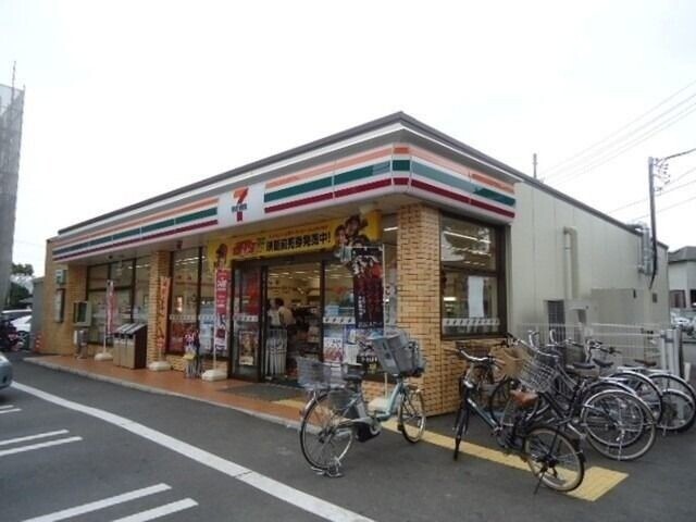 コンビニ　セブンイレブンさいたま堀の内3丁目店（コンビニ）まで342m