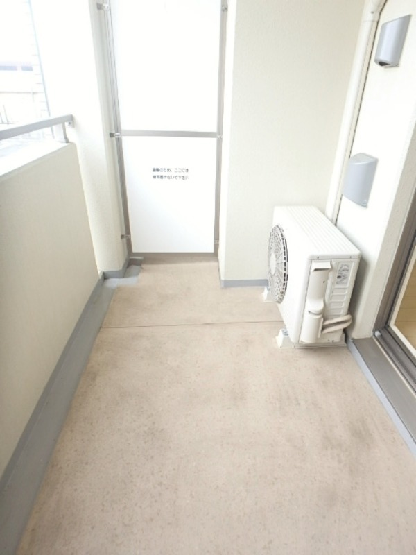 バルコニー　図面と現状に相違がある場合には現状を優先