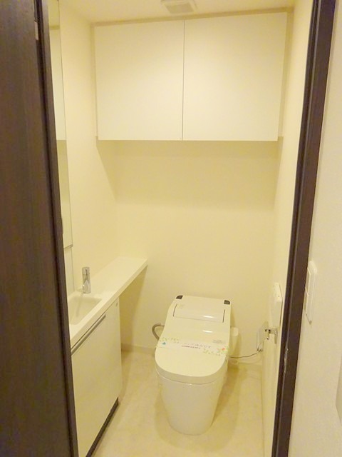 トイレ　※同仕様写真含む