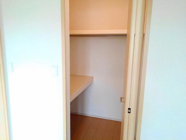 収納　ウォークインクロゼットでたっぷり収納♪