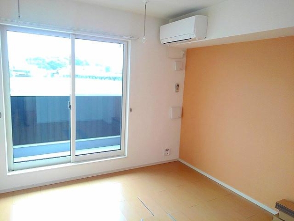 居室・リビング　日あたり良好、団らんスペース