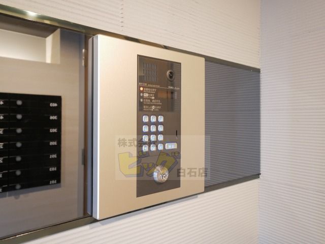 エントランス　オートロック付きです♪