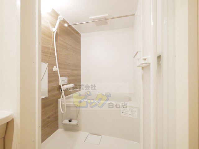 バス・シャワールーム　広々としたお風呂です♪