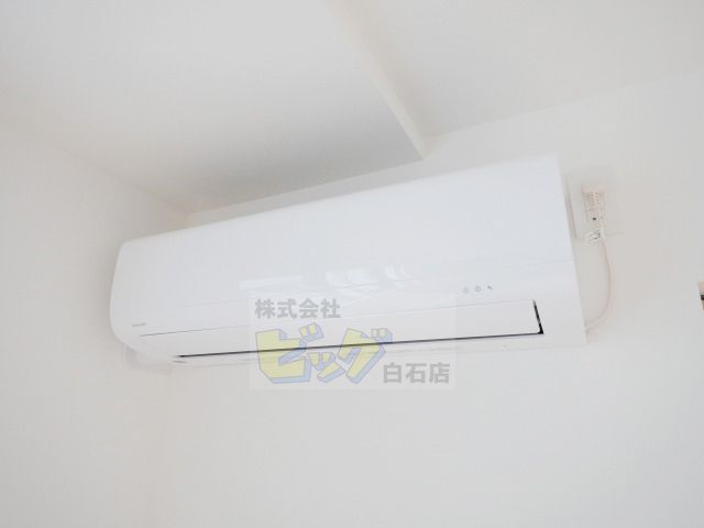 その他設備　夏も快適エアコン付きです♪