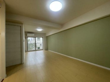 居室・リビング　居間