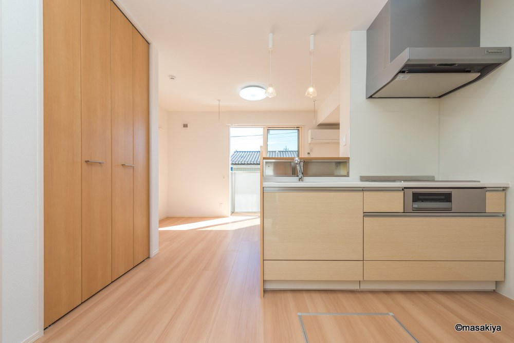 キッチン　カウンターキッチン　IHクッキングヒーター付