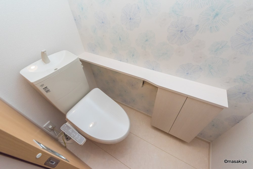 トイレ　トイレ　ウォシュレット付