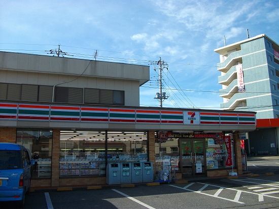 コンビニ　セブンイレブン取手野々井店（コンビニ）まで560m