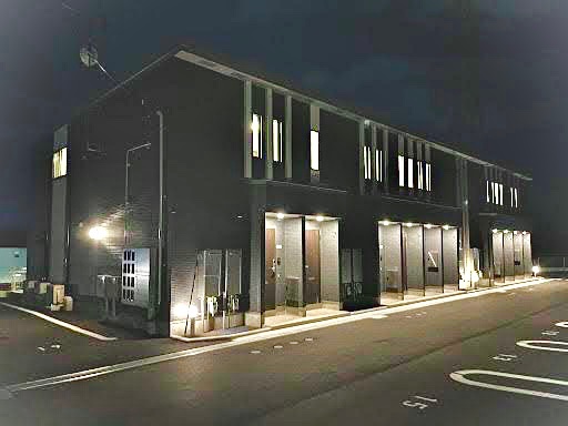 建物外観　外観写真（夜）