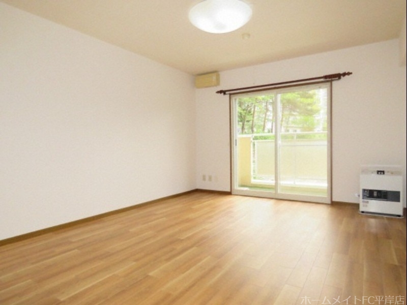 居室・リビング　日当たり良好♪