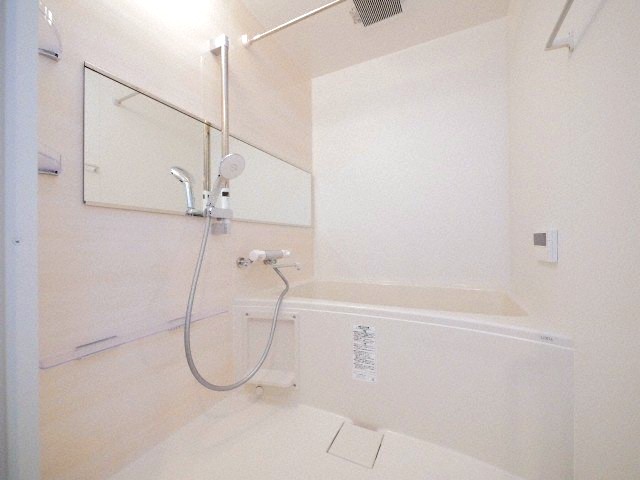 バス・シャワールーム　追焚機能付きのお風呂です♪