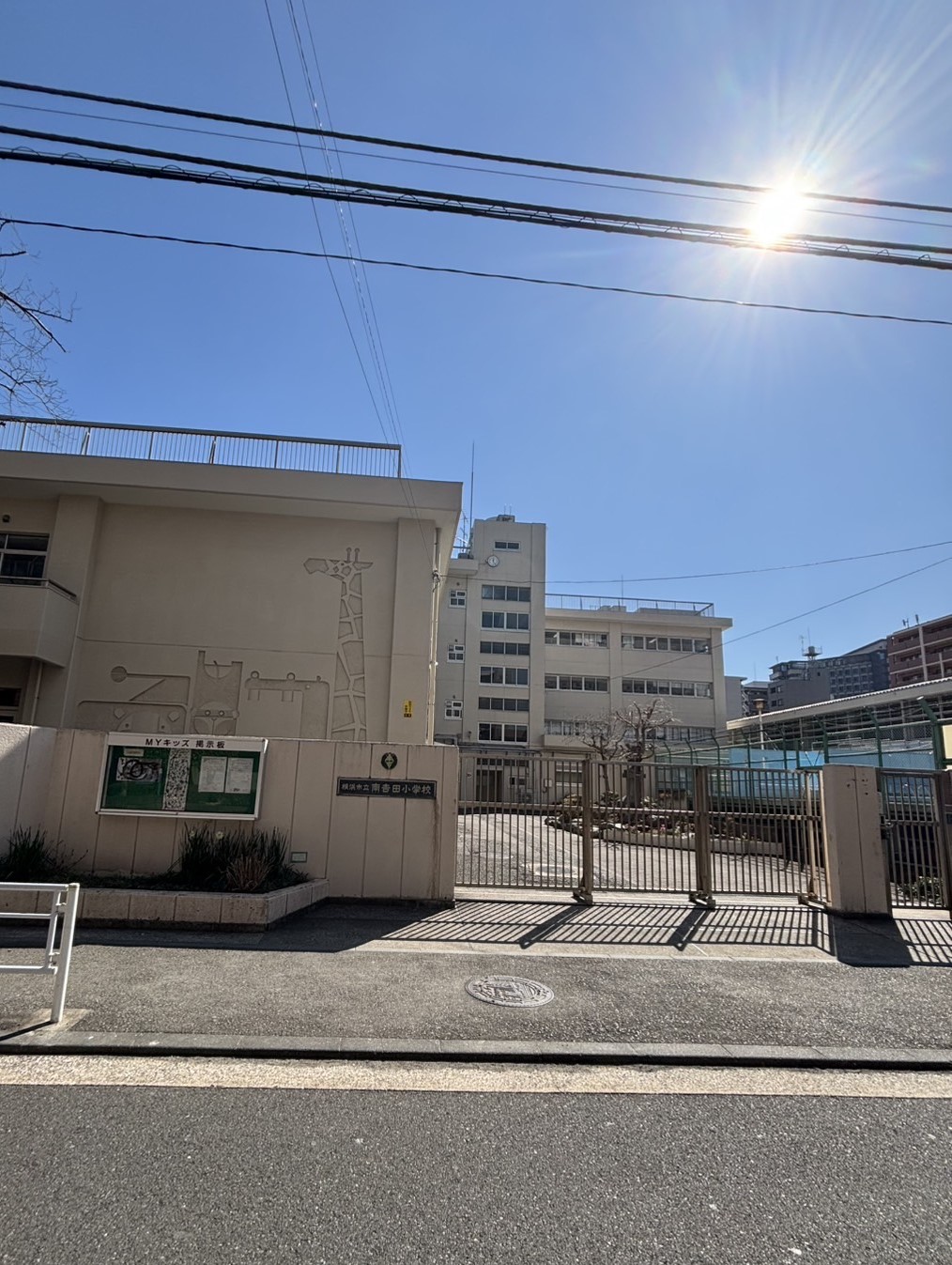 ブルーライン 阪東橋駅 徒歩5分 10階建 築2年の周辺写真