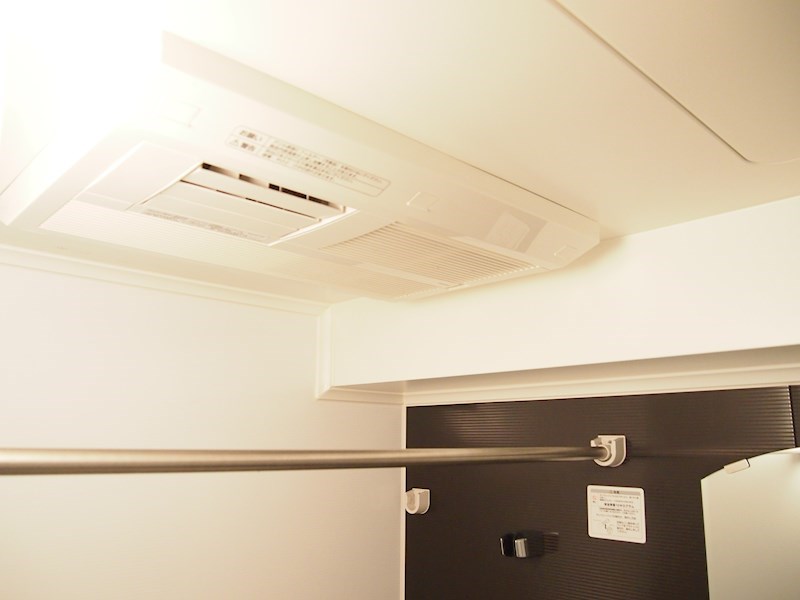 バス・シャワールーム　浴室乾燥機