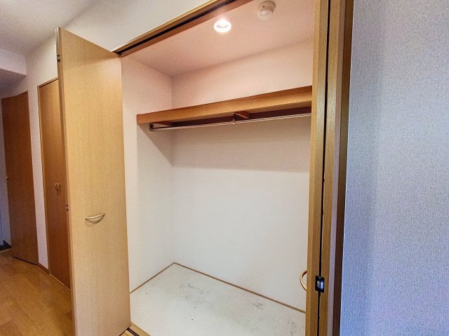 収納　※同建物ほかのお部屋の写真です。