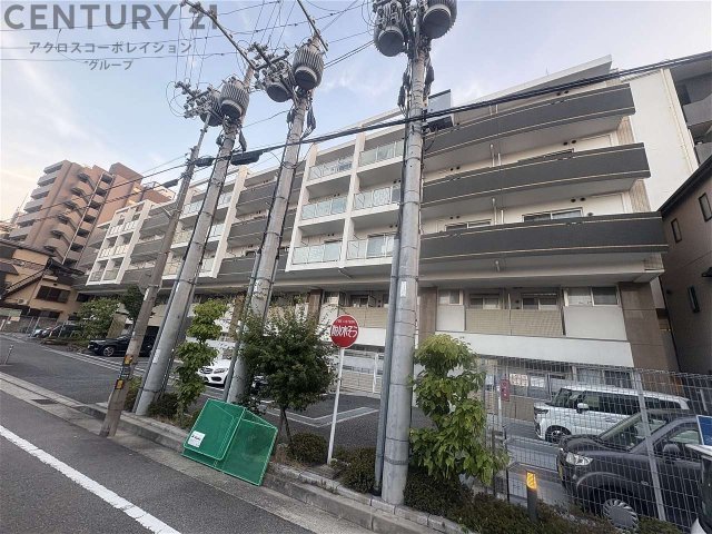 建物外観　オートロック完備で安心のセキュリティ♪