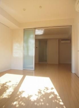 居室・リビング　☆明るい居室☆