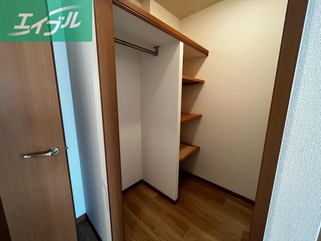 収納　ウォークインクローゼット