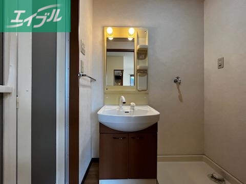 洗面設備　洗髪洗面化粧台