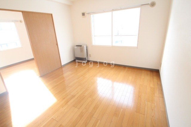 居室・リビング　同号室タイプ写真