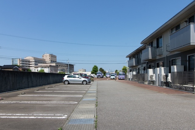 駐車場　駐車場