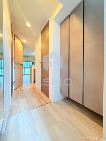 玄関　同マンション別部屋参考写真